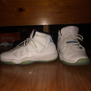 Legend blue Jordan 11